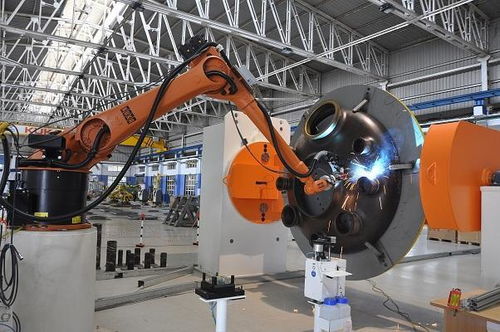 這家中國家電巨頭5年研發(fā)投入高達200億,研發(fā)出遠程醫(yī)療機器人